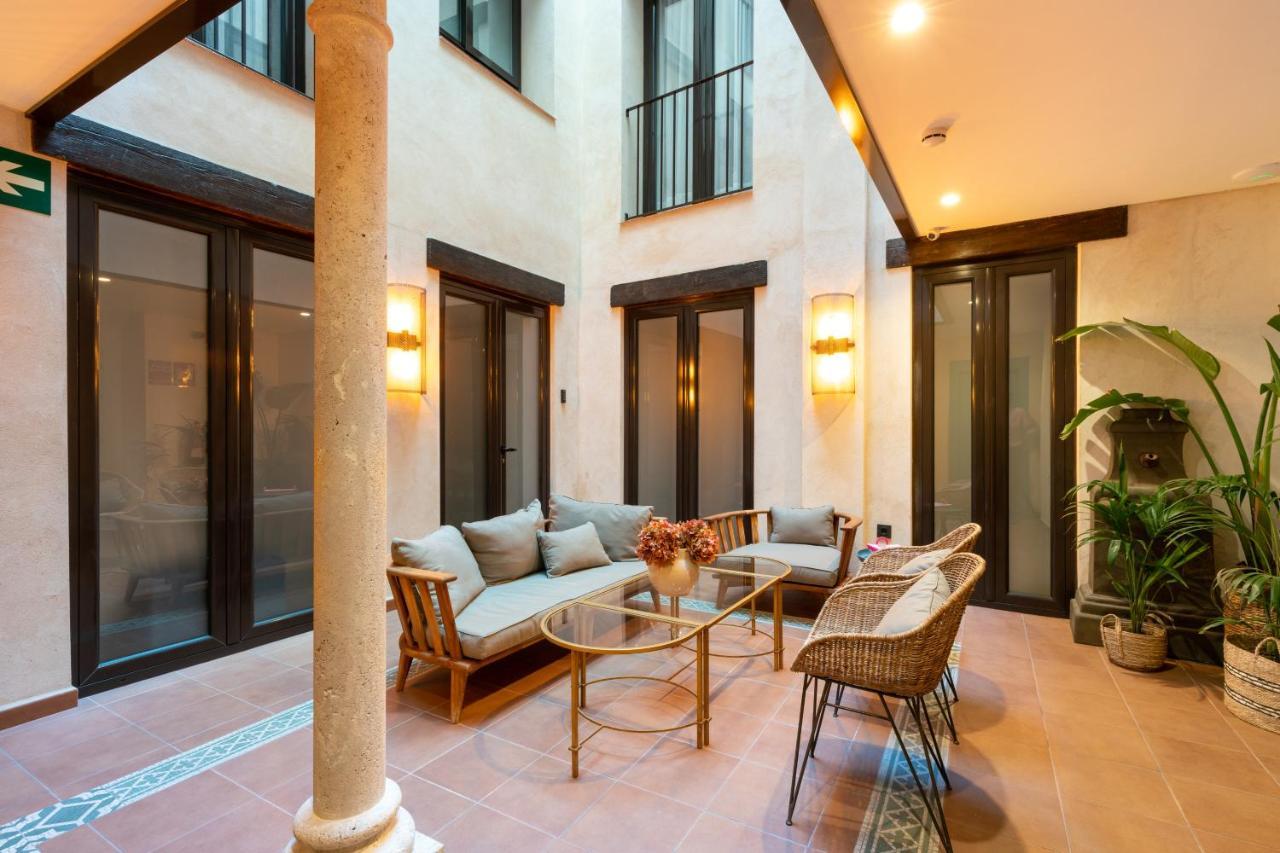 Suites San Pablo Севиля Екстериор снимка